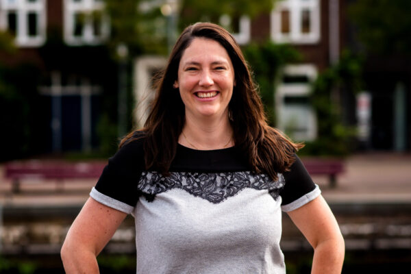 Frédérique Héman is projectmedewerker bij NEOS Cultuuronderwijs voor Kunstkeien en Kies Je Kunst