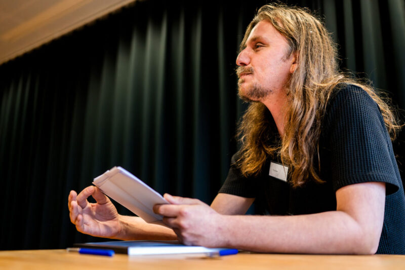 tim lenders mensen zeggen dingen